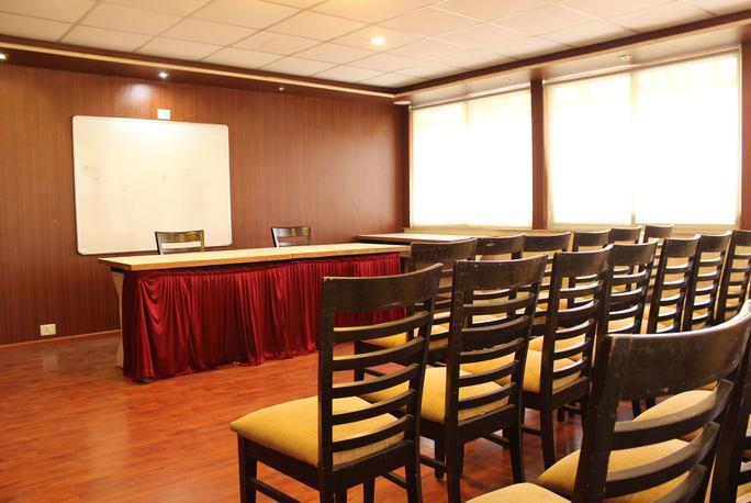 Hotel Heritage Dakshin Navi Mumbai Kültér fotó