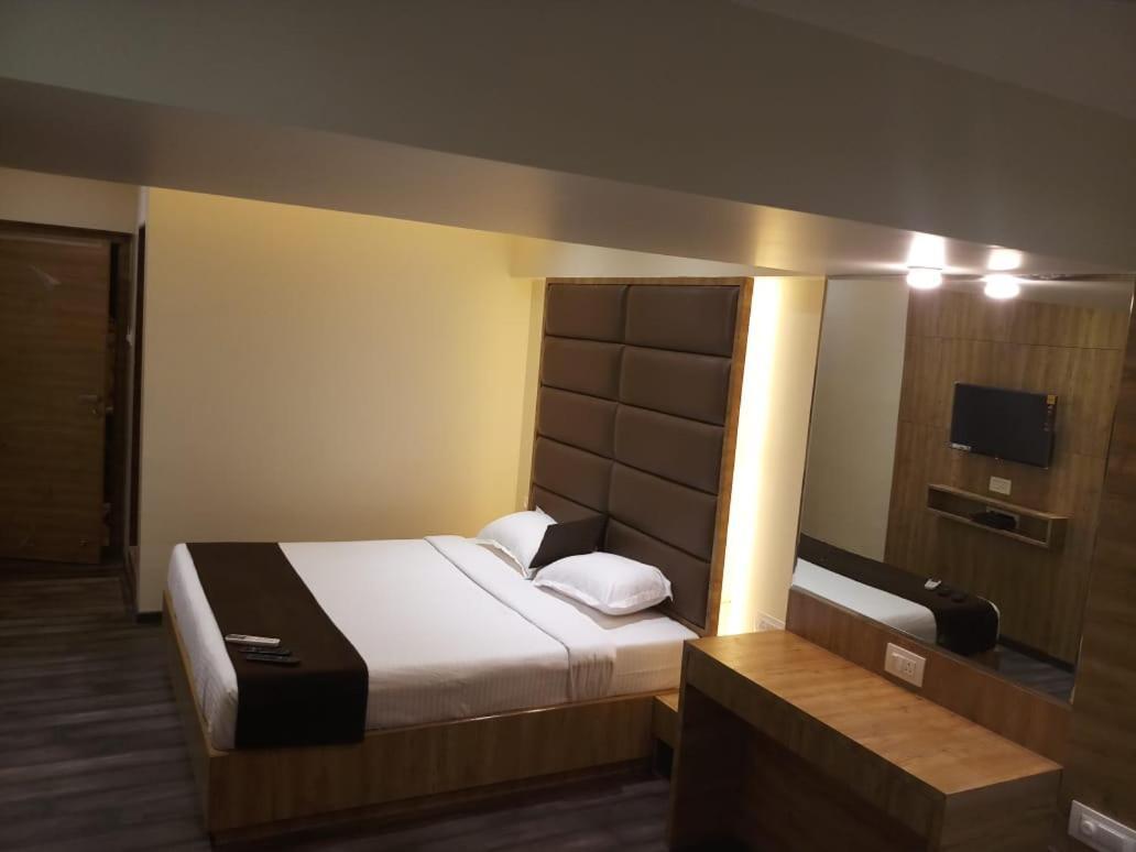 Hotel Heritage Dakshin Navi Mumbai Kültér fotó